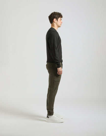 Cargo pants with elastic ankles